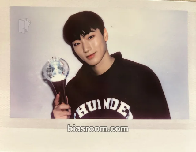 ATEEZ - San - The Fellowship : Break The Wall in Seoul DVD/Blu-Ray Other polaroid dvd inclusion