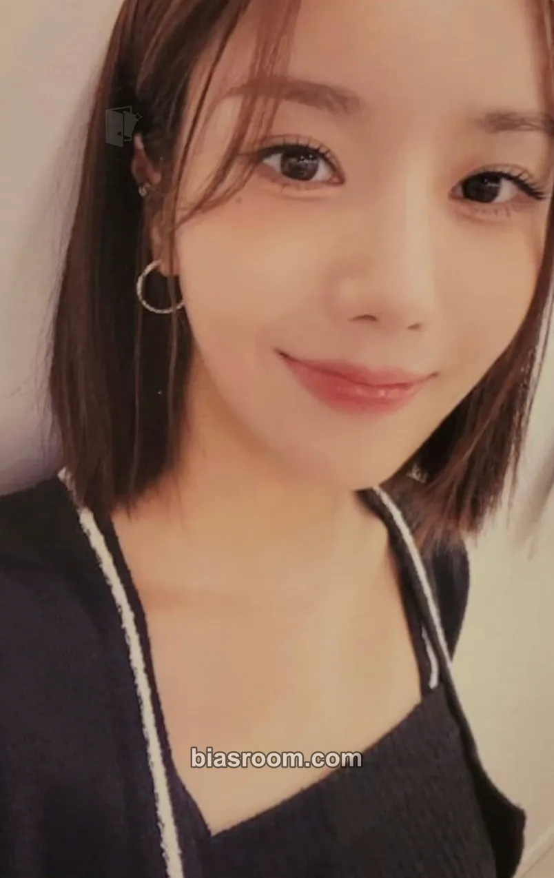 Kwon Eunbi W GROUND Photocard - Kwon Eunbi K-pop photocard
