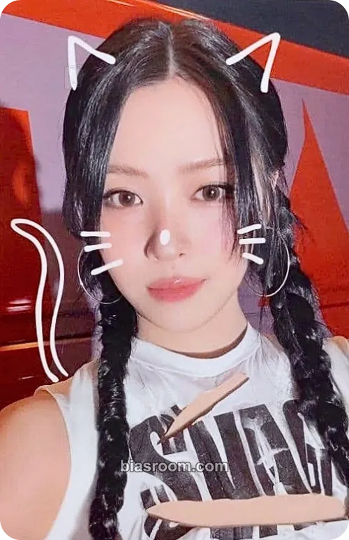 Ryujin ITZY 3rd World Tour 'Tunnel Vision' Photocard - ITZY - ITZY K-pop photocard