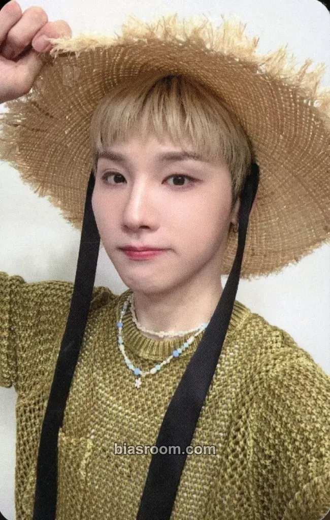 Woong THE FUTURE IS OURS : LOST Photocard - AB6IX - AB6IX K-pop photocard