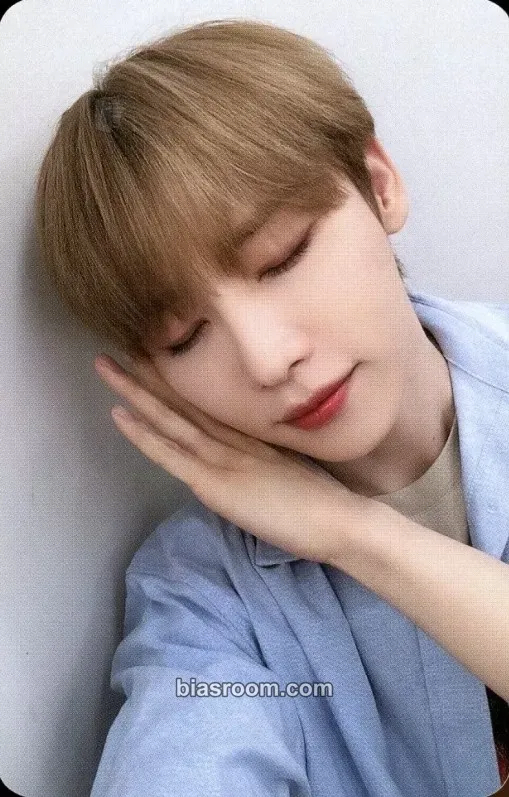 Woong THE FUTURE IS OURS : LOST Photocard - AB6IX - AB6IX K-pop photocard