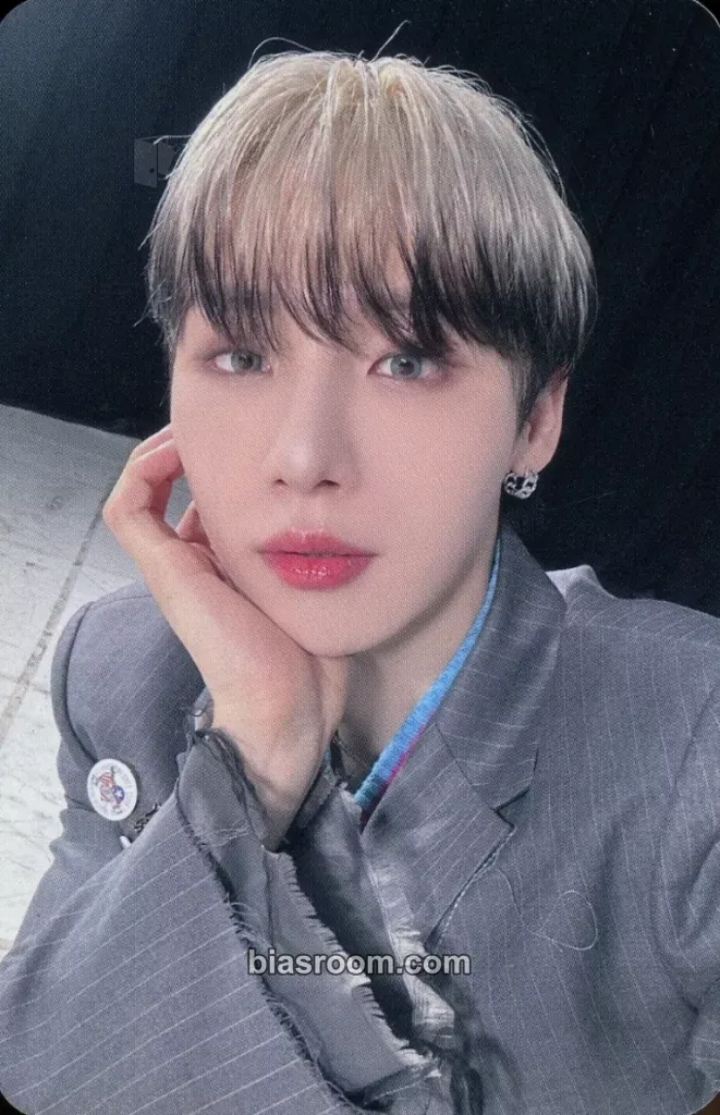 Woong THE FUTURE IS OURS : LOST Photocard - AB6IX - AB6IX K-pop photocard