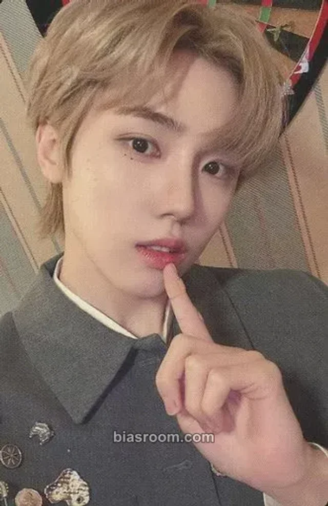 CRAVITY - Seongmin - Dilly Dally Album album photocard B version