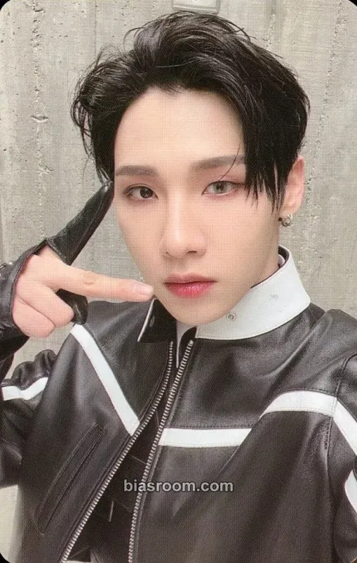 Woong A to B Photocard - AB6IX - AB6IX K-pop photocard