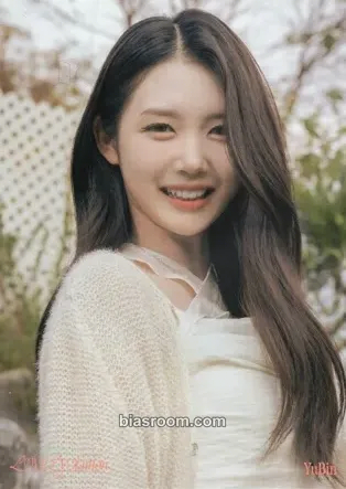 Yubin 2024 Season's Greetings: LOVE EVOLution Photocard - tripleS - tripleS K-pop photocard