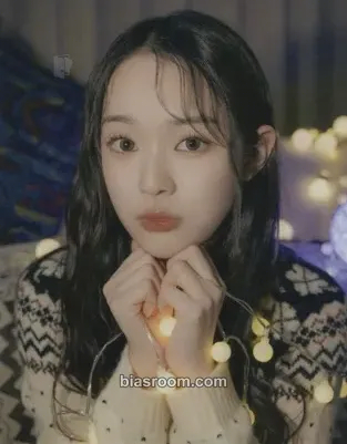 Soomin 2024 Season's Greetings: LOVE EVOLution Photocard - tripleS - tripleS K-pop photocard