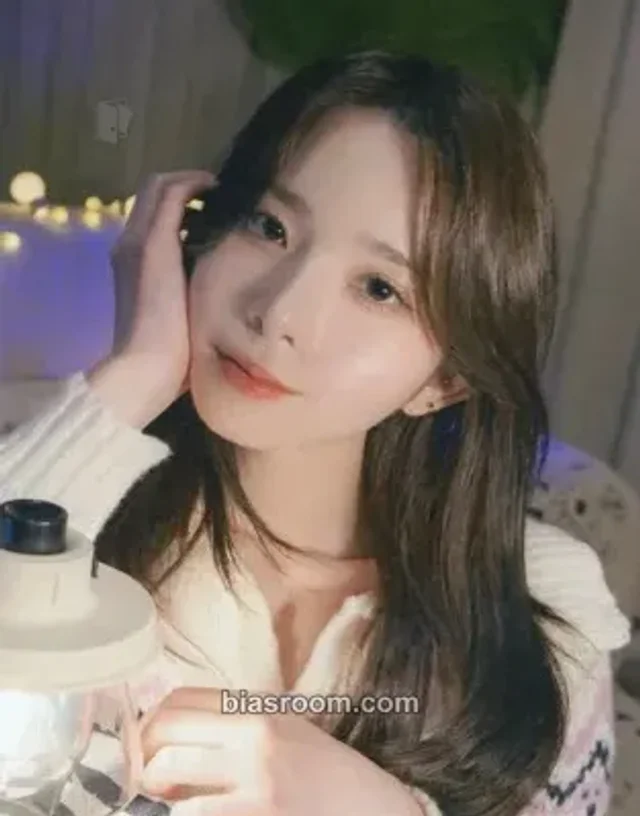tripleS - Kotone - LOVE EVOLution Other season's greetings postcard postcard set
