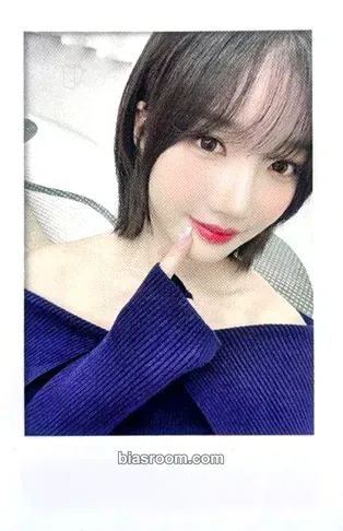 Yooyeon 2025 Season's Greetings: tripleSchool Photocard - tripleS - tripleS K-pop photocard