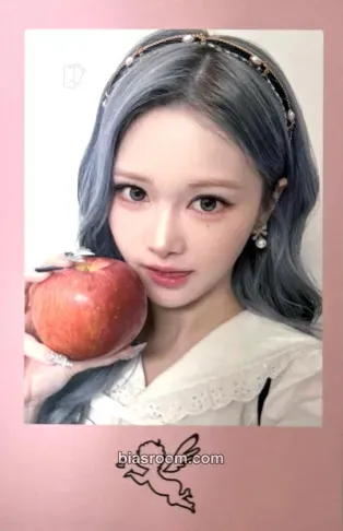 Mayu 2026 Season's Greetings: tripleShot of Love Photocard - tripleS - tripleS K-pop photocard