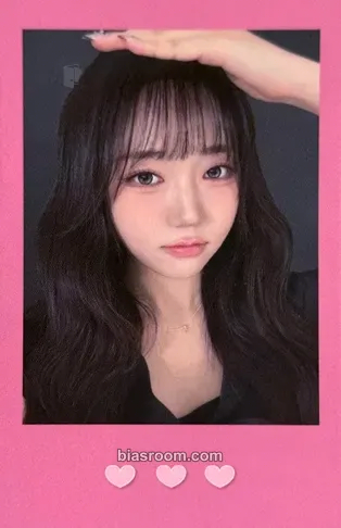 Shion 2026 Season's Greetings: tripleShot of Love Photocard - tripleS - tripleS K-pop photocard