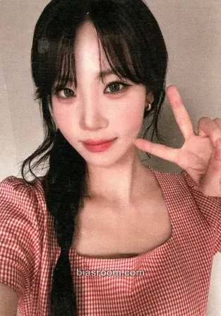 Nakyoung WAV 1st Membership: tripleS Diner Photocard - tripleS - tripleS K-pop photocard