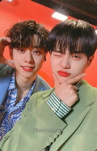 MO’ COMPLETE Photocard - AB6IX - AB6IX K-pop photocard