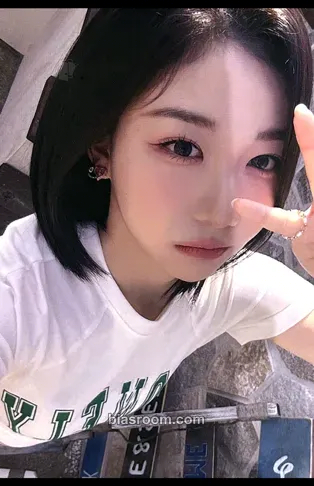 Kaede tripleS 1st Fanclub Inauguration Ceremony: WAV Surfing Club First Opening Ceremony! Photocard - tripleS - tripleS K-pop photocard