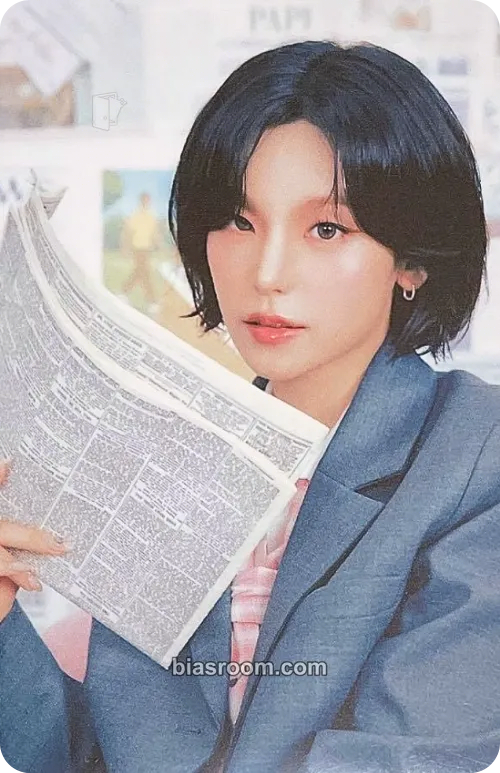 Yeji The 4th Fan Meeting ITZY, MIDZY, Let's Fly! "On Air" Photocard - ITZY - ITZY K-pop photocard