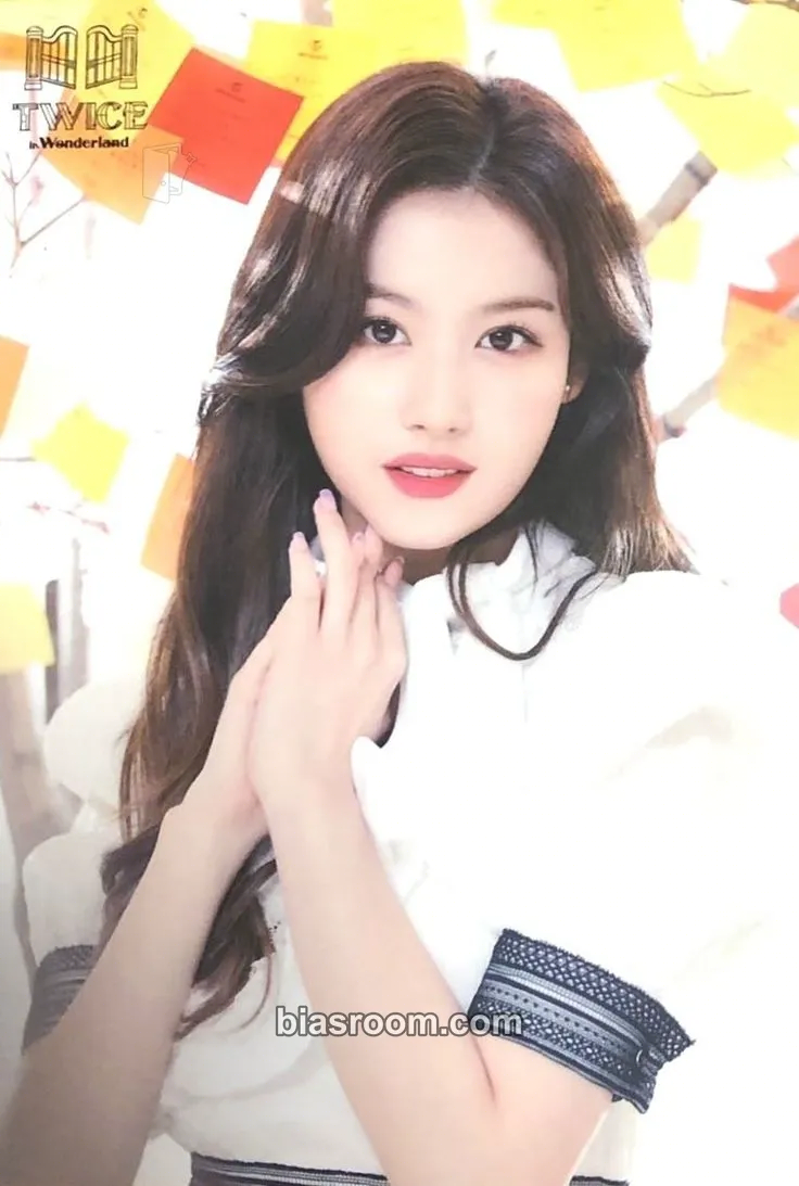 Sana TWICE in Wonderland Photocard - TWICE - TWICE K-pop photocard