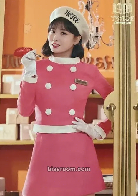 Momo TWICE in Wonderland Photocard - TWICE - TWICE K-pop photocard