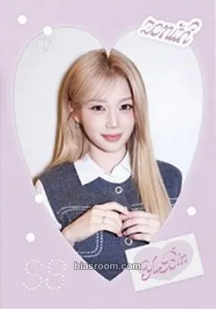 Yubin Beyond Beauty Photocard - tripleS - tripleS K-pop photocard