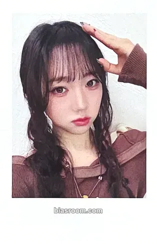 Shion Beyond Beauty Photocard - tripleS - tripleS K-pop photocard