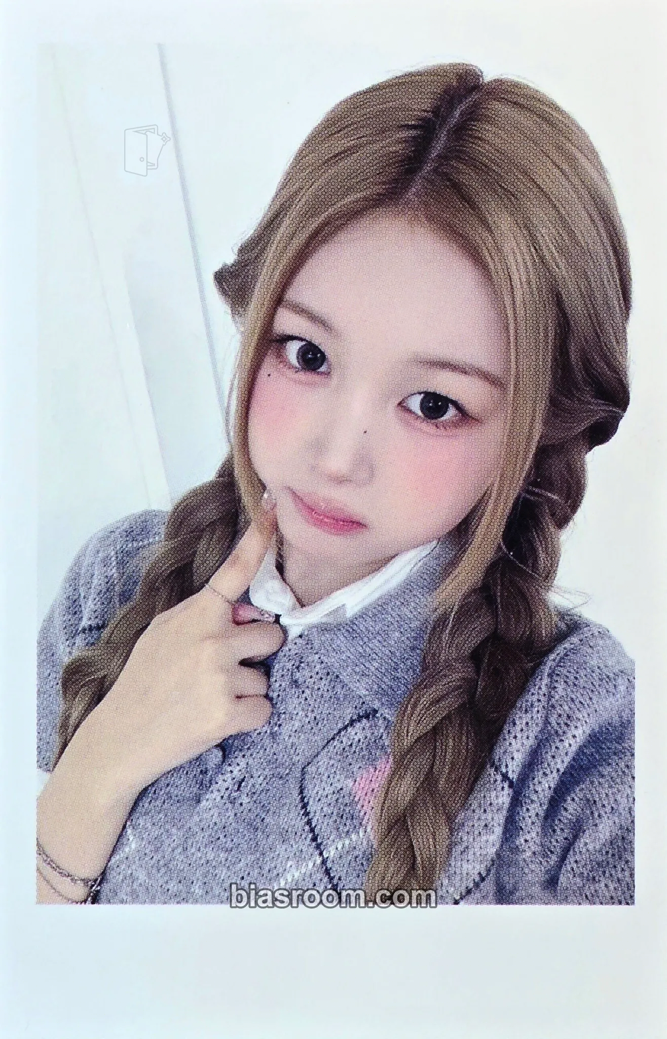 Joobin Beyond Beauty Photocard - tripleS - tripleS K-pop photocard