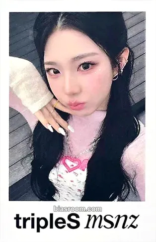 Xinyu Beyond Beauty Photocard - tripleS - tripleS K-pop photocard