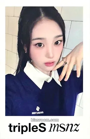 Jiyeon Beyond Beauty Photocard - tripleS - tripleS K-pop photocard