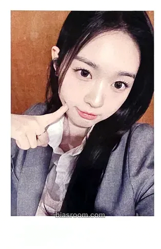 Soomin Beyond Beauty Photocard - tripleS - tripleS K-pop photocard