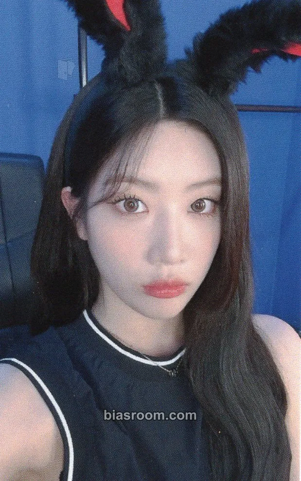 Kim Lip Version Up Photocard - ARTMS - ARTMS K-pop photocard