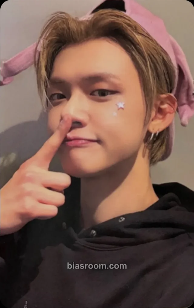 TOMORROW X TOGETHER - Yeonjun - 7TH YEAR: A Moment of Stillness in the Thorns Album pob (pre-order benefit) CU thorn version