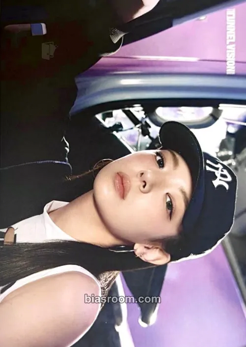 Lia ITZY 3rd World Tour 'Tunnel Vision' Photocard - ITZY - ITZY K-pop photocard