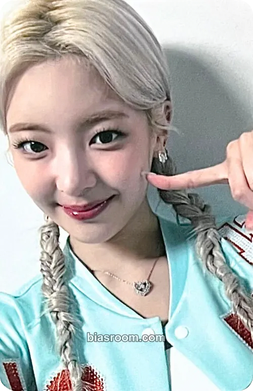 Lia KILL MY DOUBT Photocard - ITZY - ITZY K-pop photocard