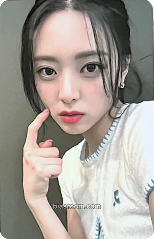 Yuna KILL MY DOUBT Photocard - ITZY - ITZY K-pop photocard