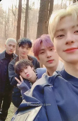 The Nocturne Photocard - NU'EST - NU'EST K-pop photocard
