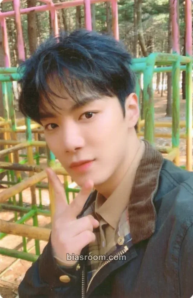 NU’EST - JR - The Nocturne Album album photocard