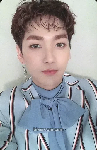 Aron Happily Ever After Photocard - NU'EST - NU'EST K-pop photocard