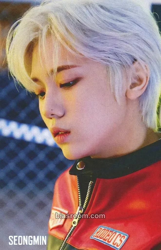 Seongmin HIDEOUT : BE OUR VOICE - SEASON 3 Photocard - CRAVITY - CRAVITY K-pop photocard