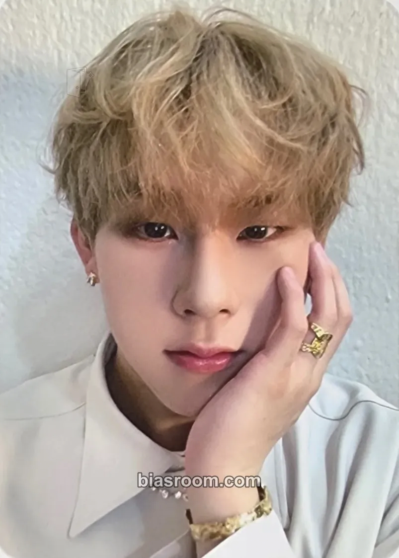 Joohoney Lights Photocard - MONSTA X - MONSTA X K-pop photocard