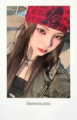 Yeonji Performante Photocard - tripleS - tripleS K-pop photocard