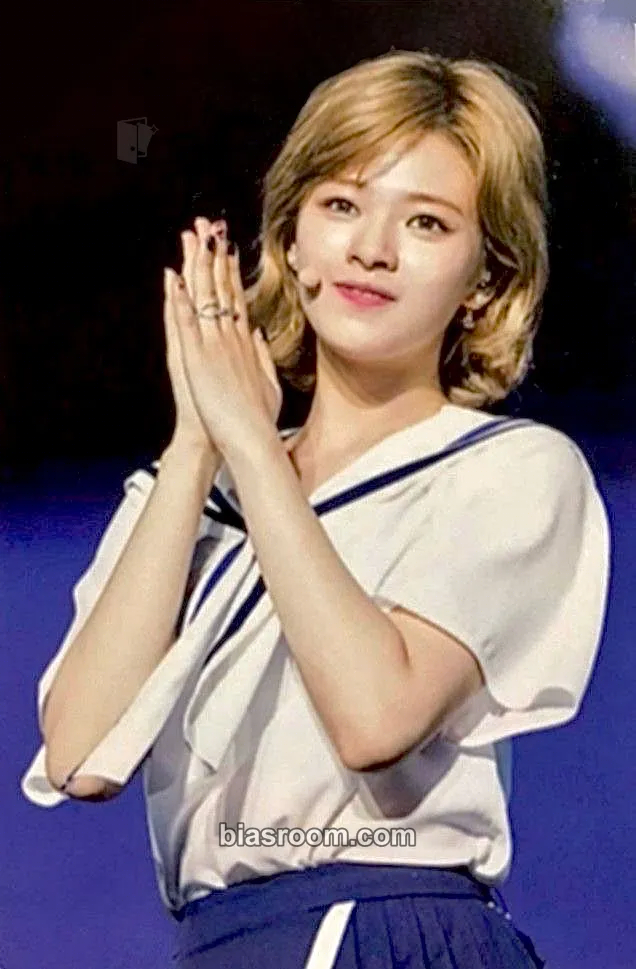 Jeongyeon TWICE Character Pop-Up Store Photocard - TWICE - TWICE K-pop photocard