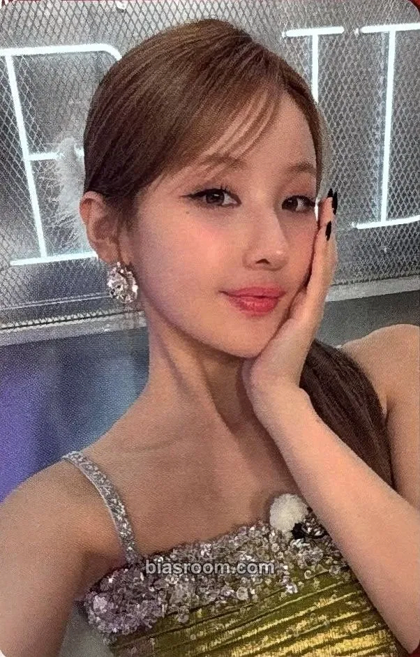 Belle Who Is She Photocard - KISS OF LIFE - KISS OF LIFE K-pop photocard