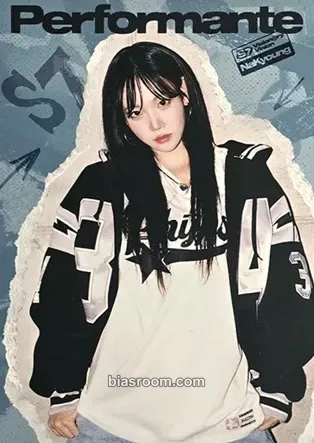 Nakyoung Performante Photocard - tripleS - tripleS K-pop photocard