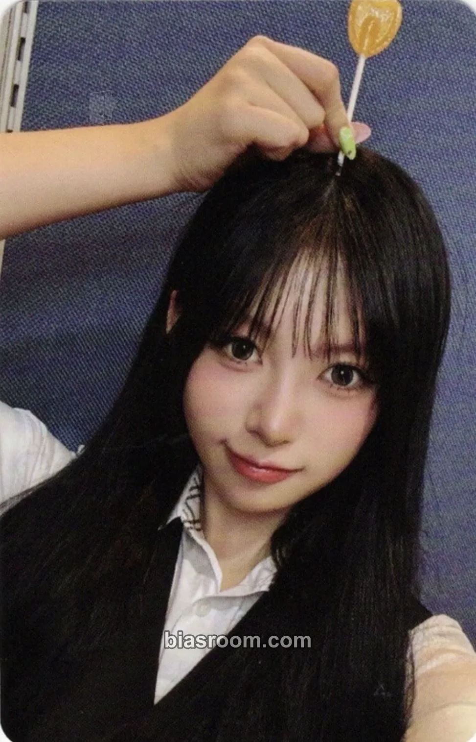 Liv Dearest Photocard - RESCENE - RESCENE K-pop photocard