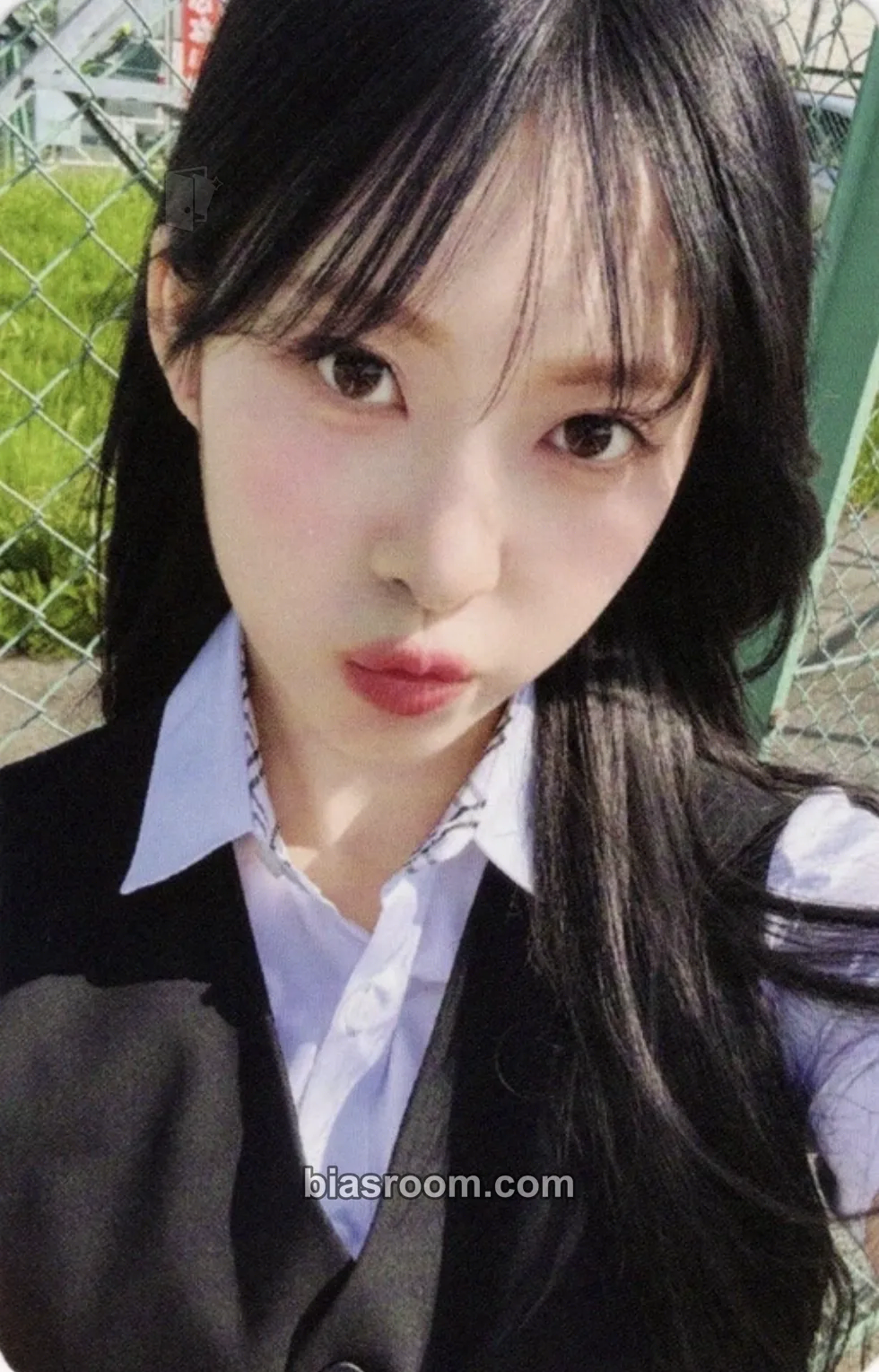 Liv Dearest Photocard - RESCENE - RESCENE K-pop photocard