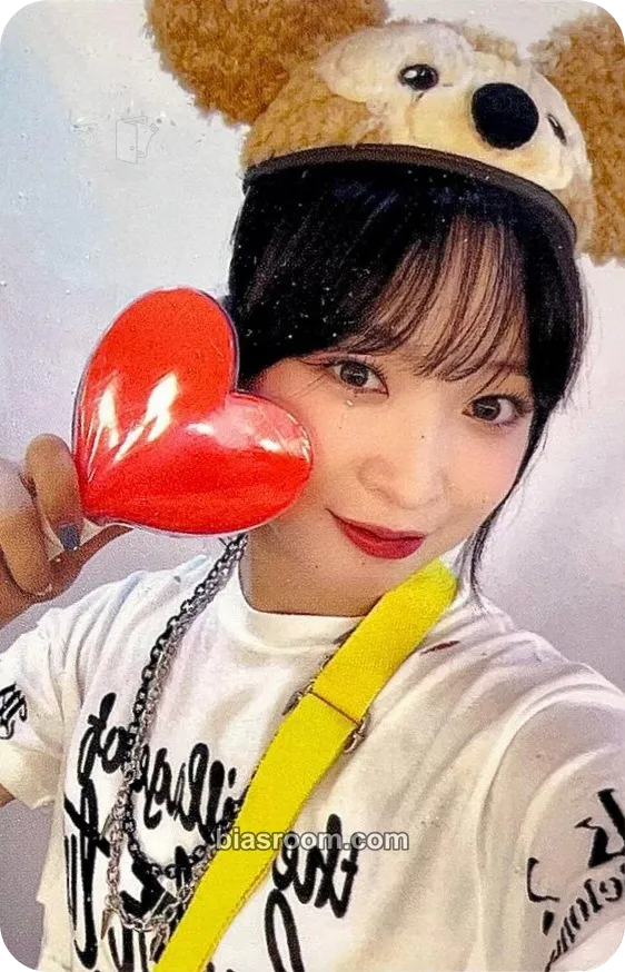 Haruna The Billage of Perception: Chapter Two Photocard - Billlie - Billlie K-pop photocard