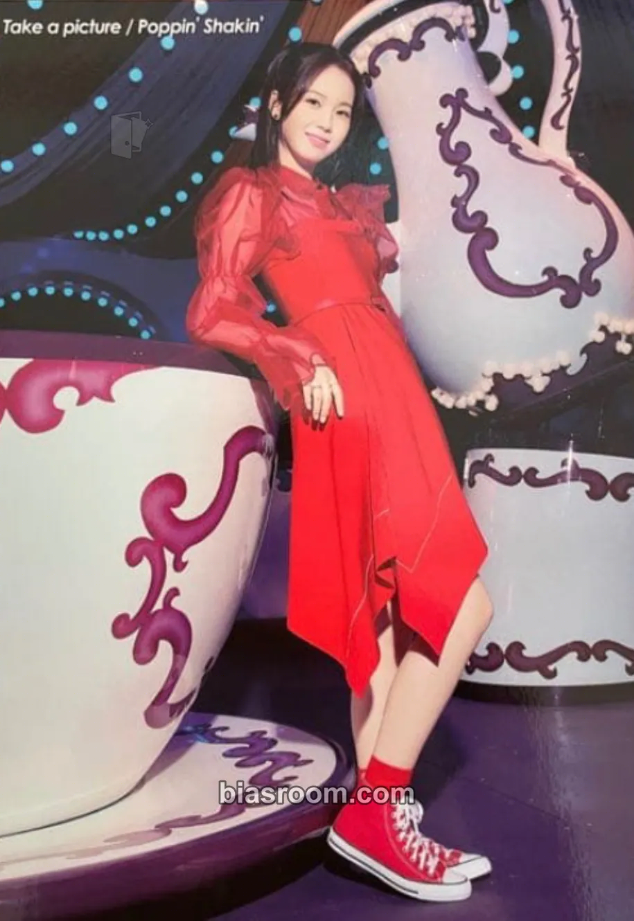 Ayaka “Take a Picture / Poppin' Shakin'” official goods Photocard - NiziU - NiziU K-pop photocard