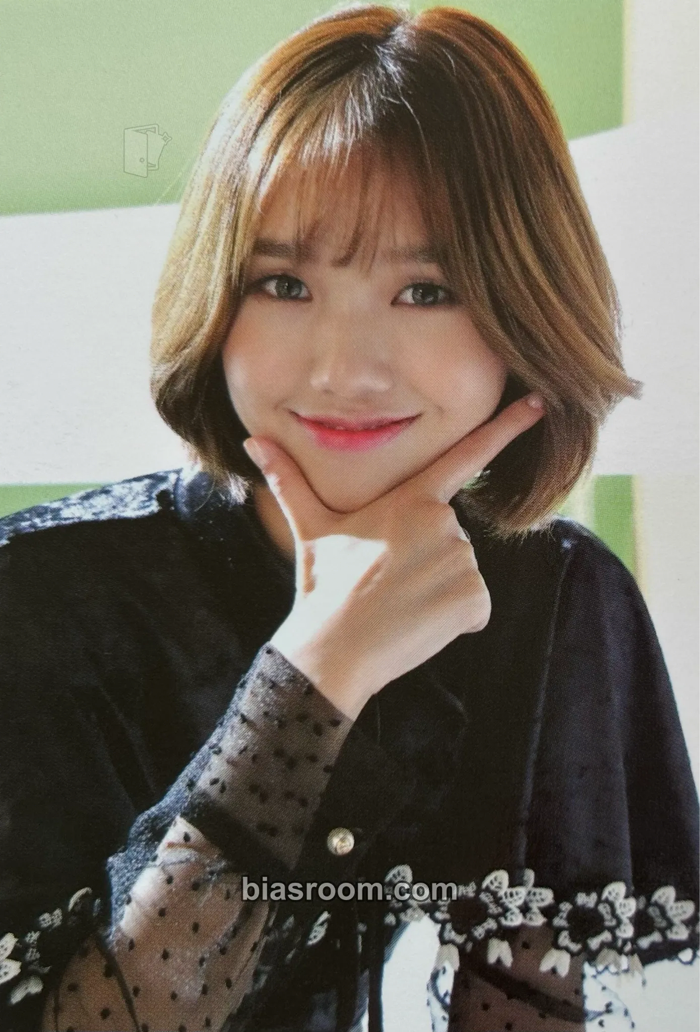 Mimi Secret Garden Photocard - OH MY GIRL - OH MY GIRL K-pop photocard