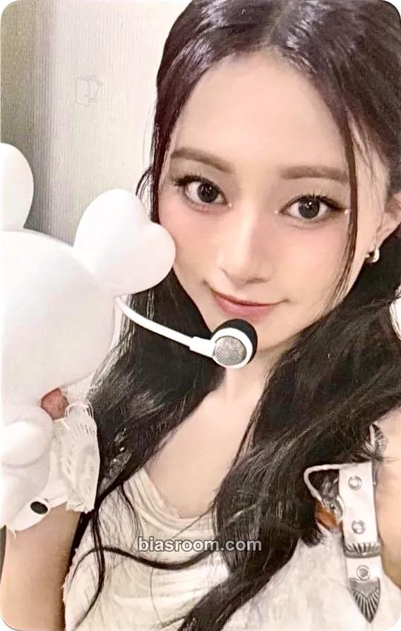Tzuyu TWICE Japan Debut 8th Anniversary Photocard - TWICE - TWICE K-pop photocard