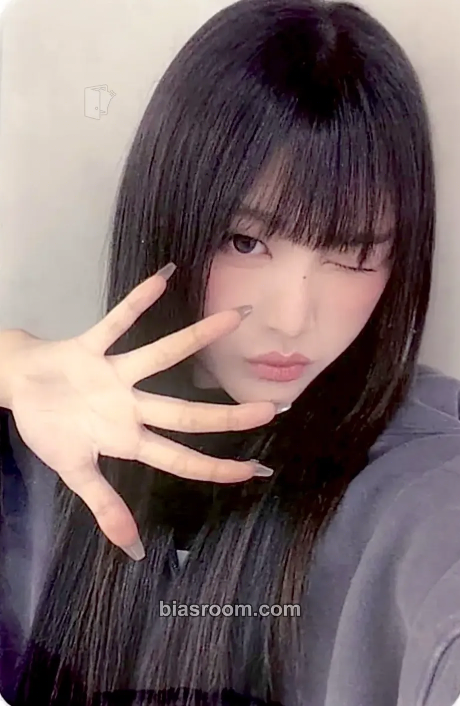 Minami Glow Up Photocard - RESCENE - RESCENE K-pop photocard