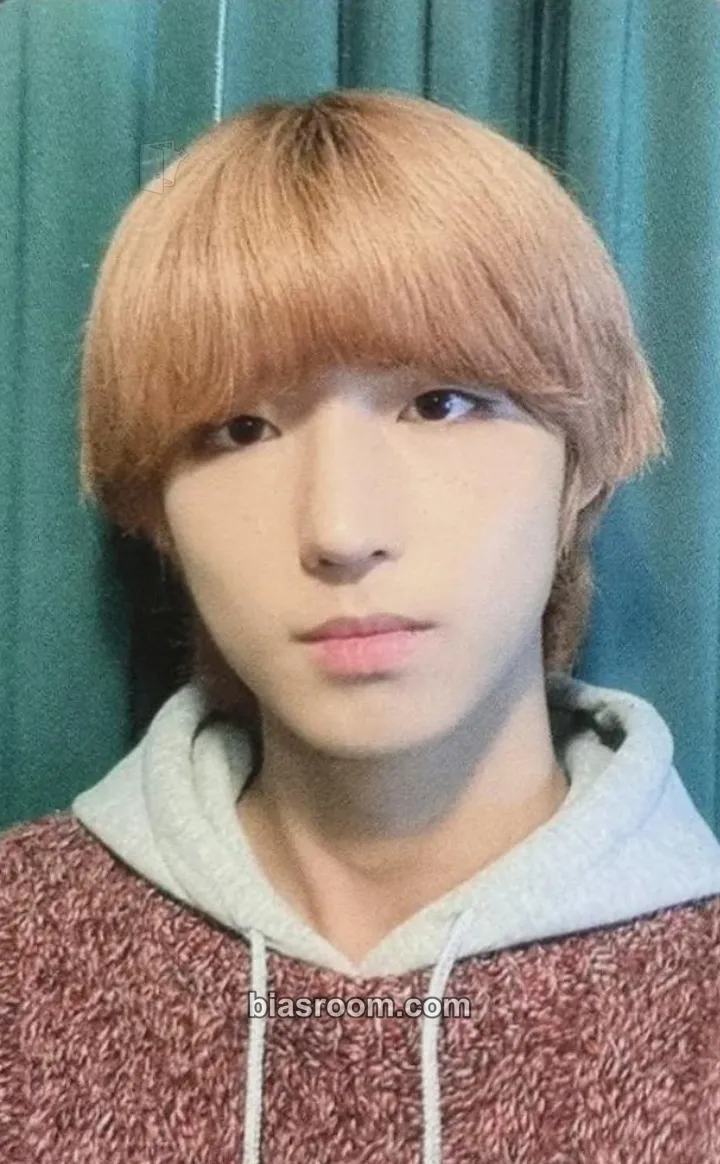 Jun Han Happy Death Day Photocard - Xdinary Heroes - Xdinary Heroes K-pop photocard