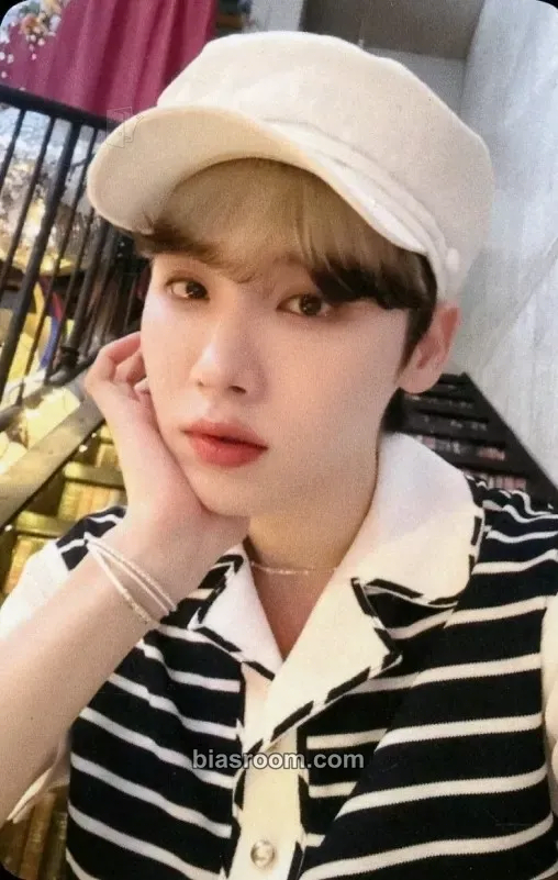 Woong 2023 AB6IX WORLD TOUR “THE FUTURE” Photocard - AB6IX - AB6IX K-pop photocard