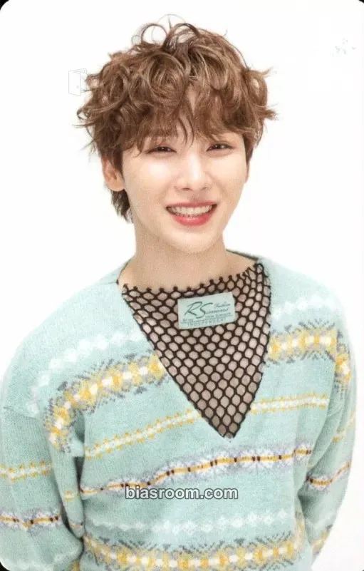 Woong 2022 AB6IX Christmas Party Very Merry Photocard - AB6IX - AB6IX K-pop photocard